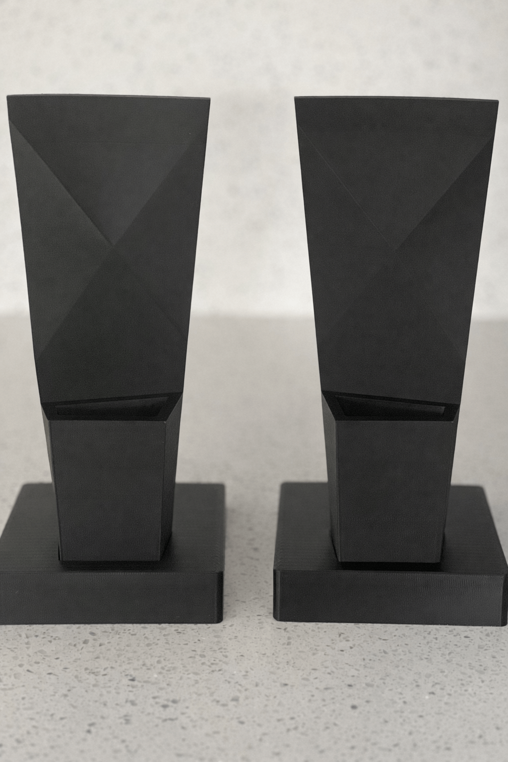 The Contour Anatomical Earring Display Stand - Image 4